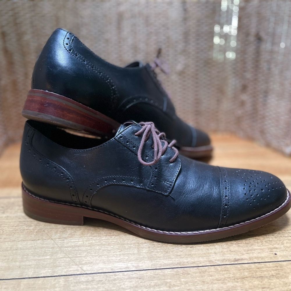 Johnston and Murphy Oxford Brown Sole Black Leather 8.5